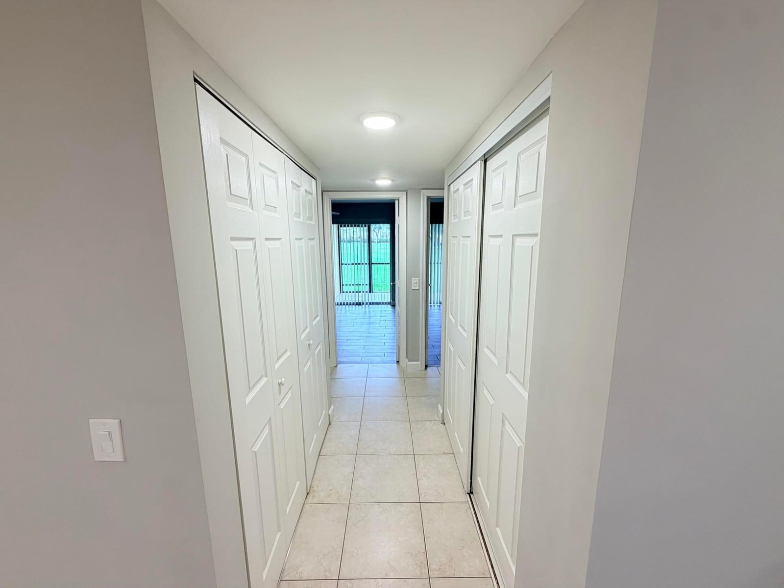 907 MEADOWS Circle — photo 6