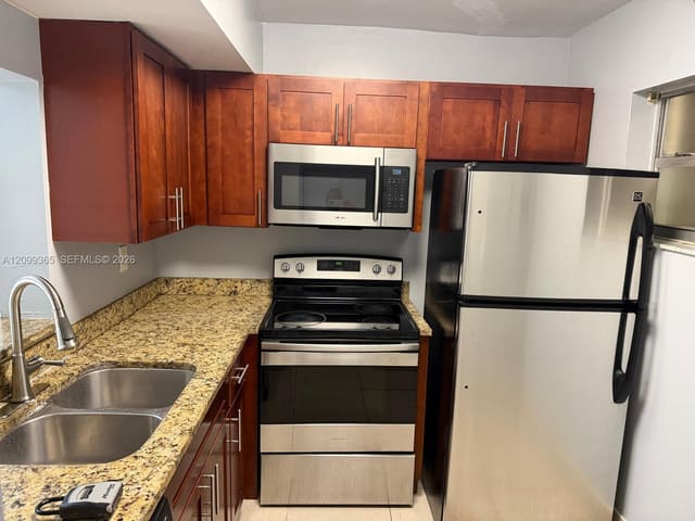3610 NW 21st Street 304, Lauderdale Lakes, FL 33311