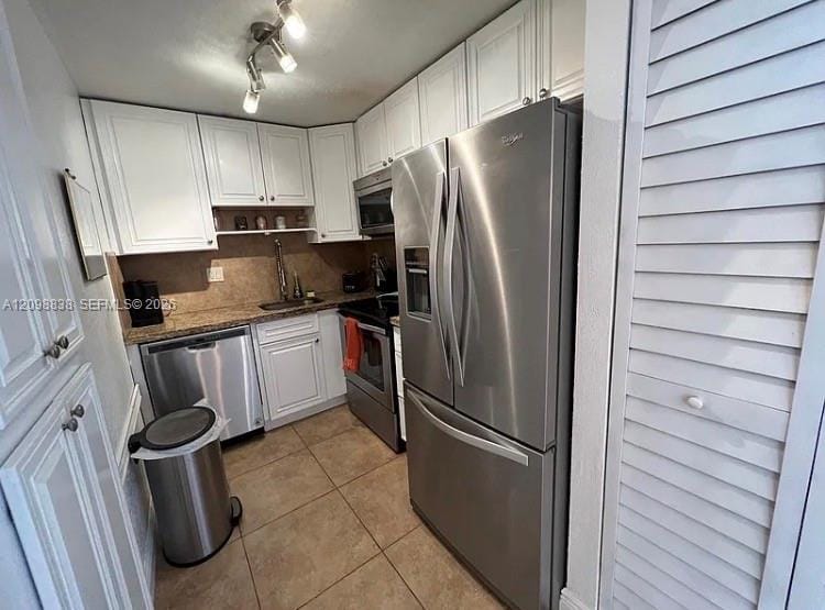3716 NE 168th Street 305 — photo 11