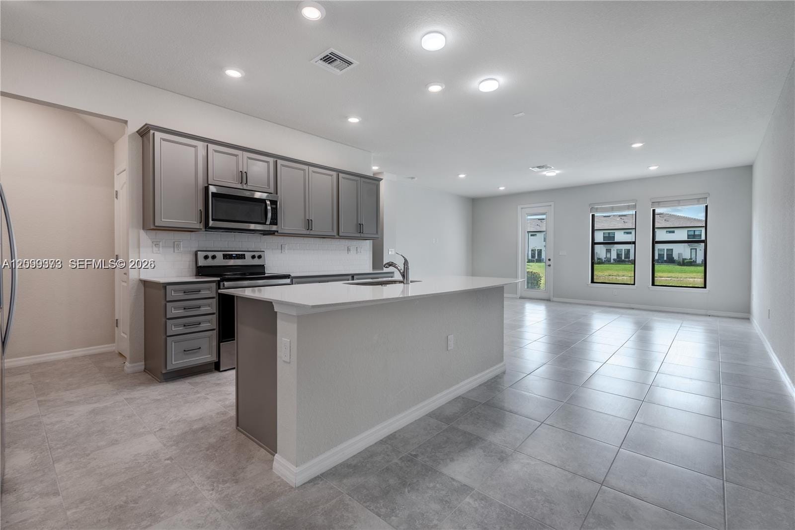 2126 N Appleton Circle N 2126, Oakland Park, FL 33309 photo 1