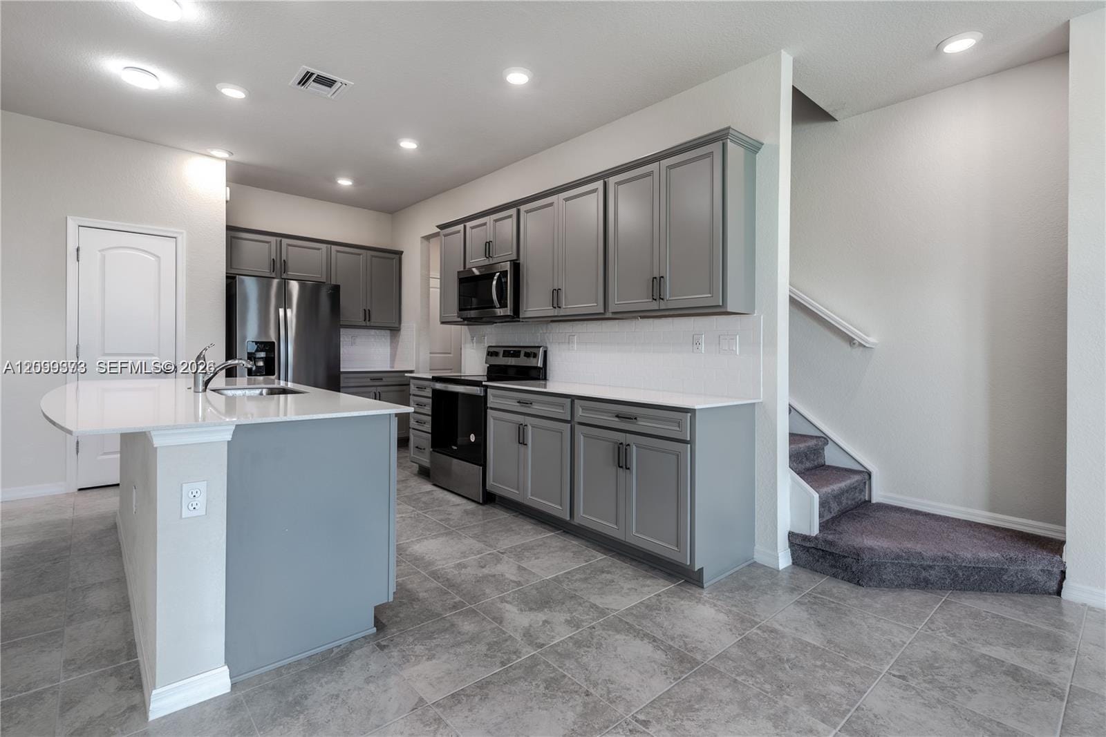 2126 N Appleton Circle N 2126, Oakland Park, FL 33309 photo 2