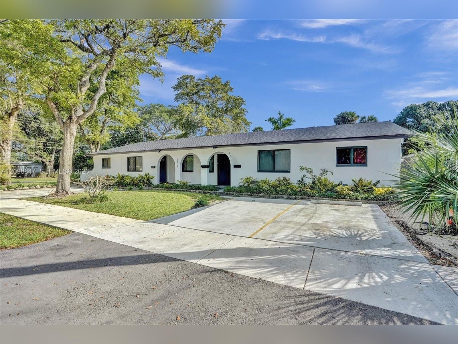 2300 SW 18th Terrace, Fort Lauderdale, FL 33315 photo 2