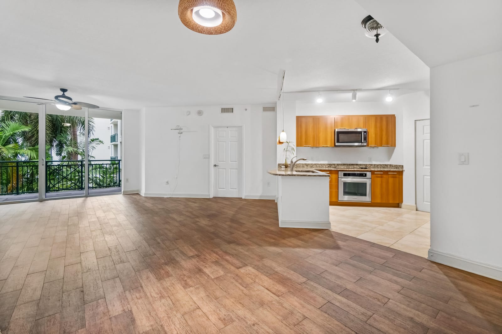 510 NW 84th Avenue 428 — photo 4