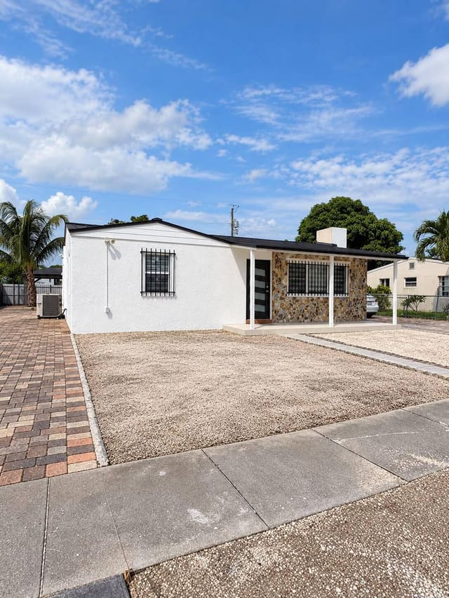 2333 Wabasso Drive, West Palm Beach, FL 33409