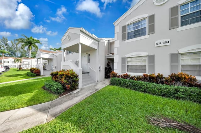 2257 SE 27th Drive 103-E, Homestead, FL 33035