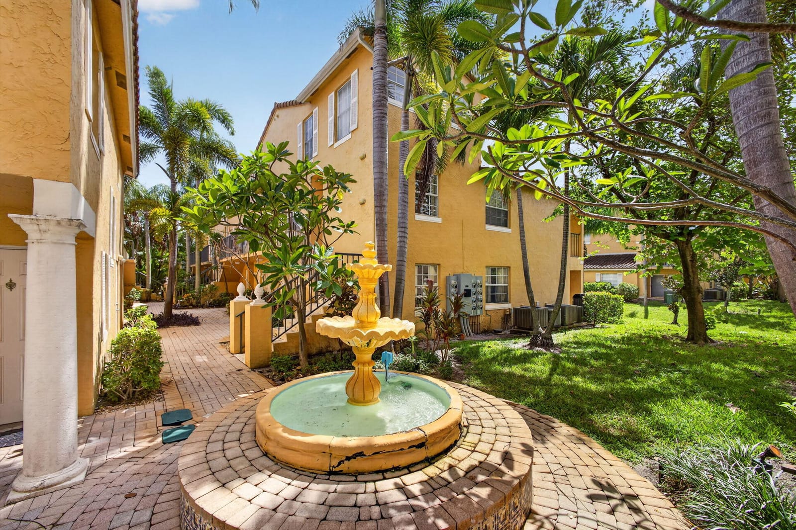 1120 Lake Shore Drive Unit 204, Lake Park, FL 33403 photo 1