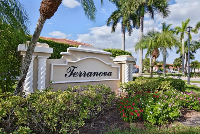 8464 Logia Circle, Boynton Beach, FL 33472