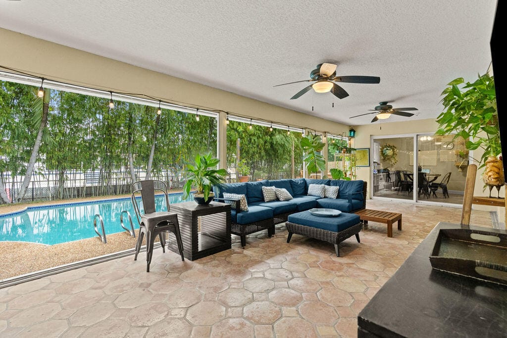 6866 PAUL MAR Drive — photo 11
