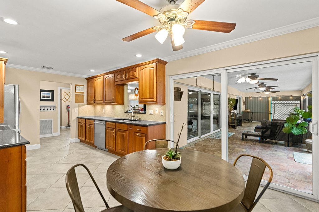 6866 PAUL MAR Drive, Lake Worth, FL 33462 photo 24