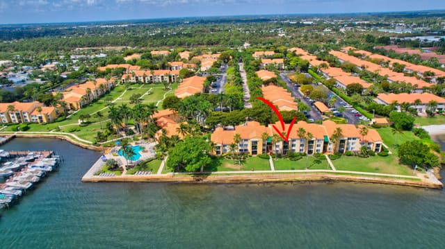 180 Yacht Club Way 308, Hypoluxo, FL 33462