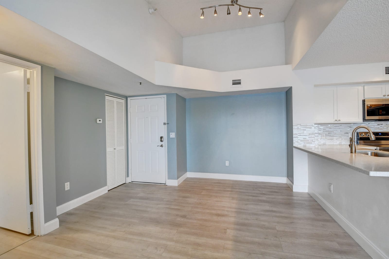 180 Yacht Club Way 308, Hypoluxo, FL 33462 photo 22