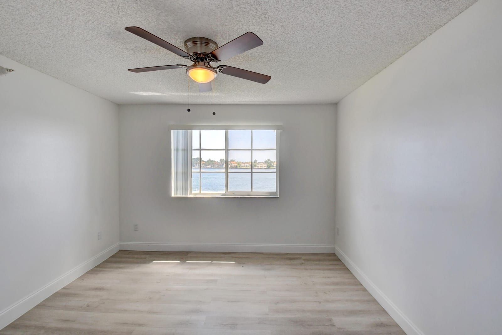 180 Yacht Club Way 308, Hypoluxo, FL 33462 photo 25