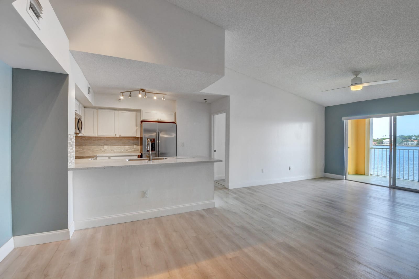 180 Yacht Club Way 308 — photo 5
