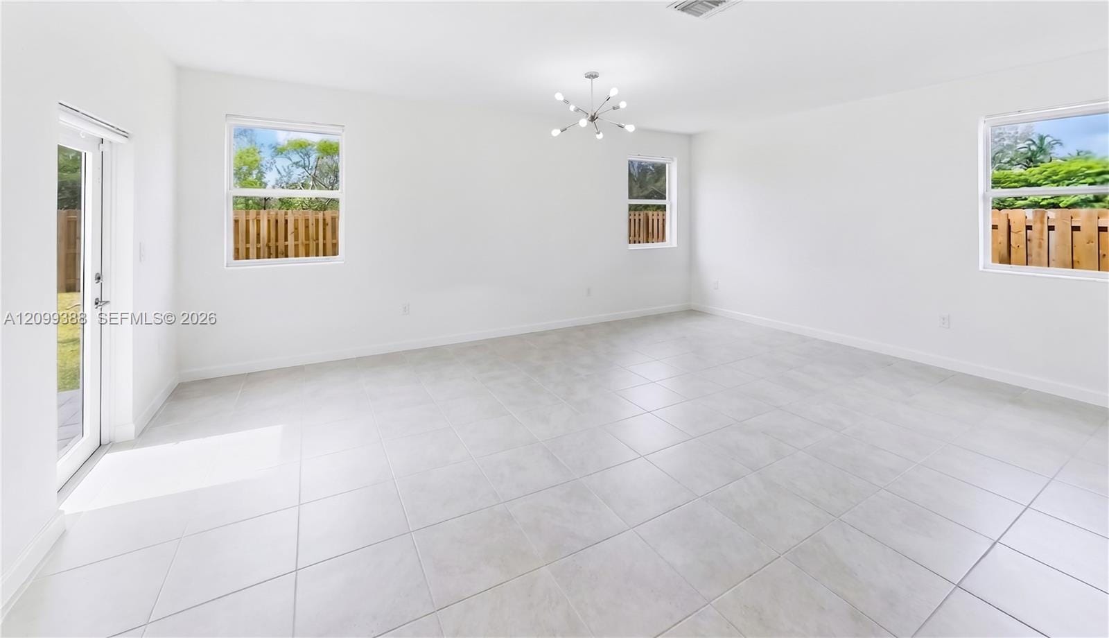 2208 SE 30th Street — photo 10