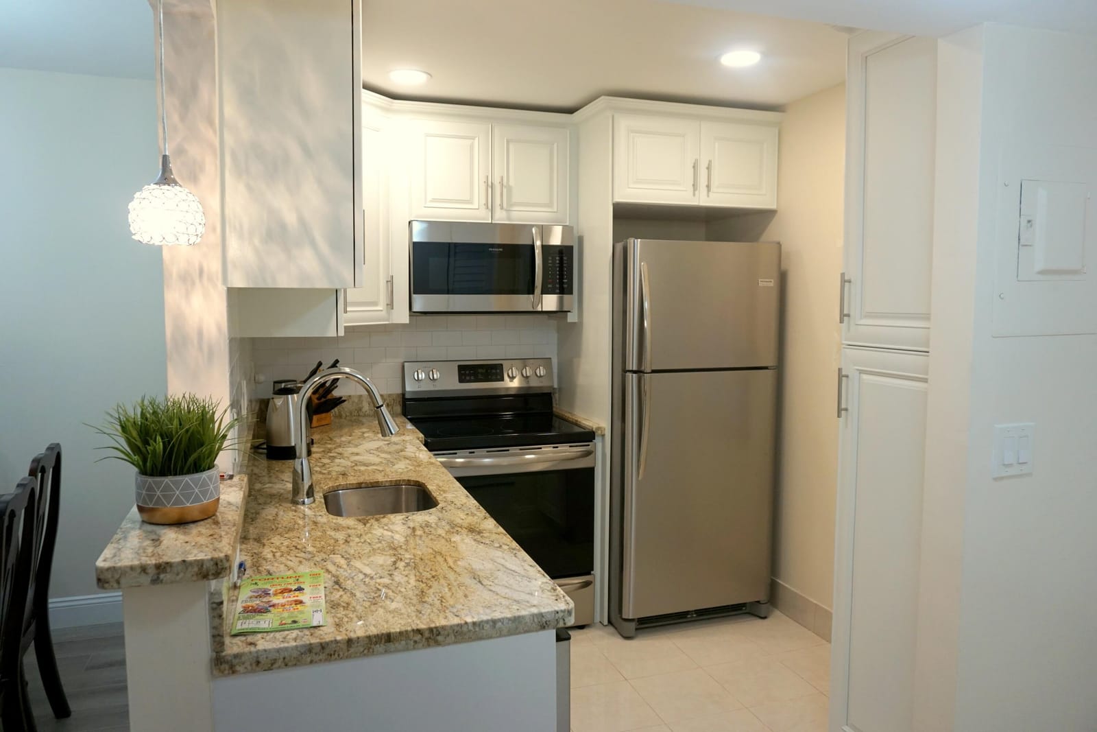 2851 SOMERSET Drive 207, Lauderdale Lakes, FL 33311 photo 2