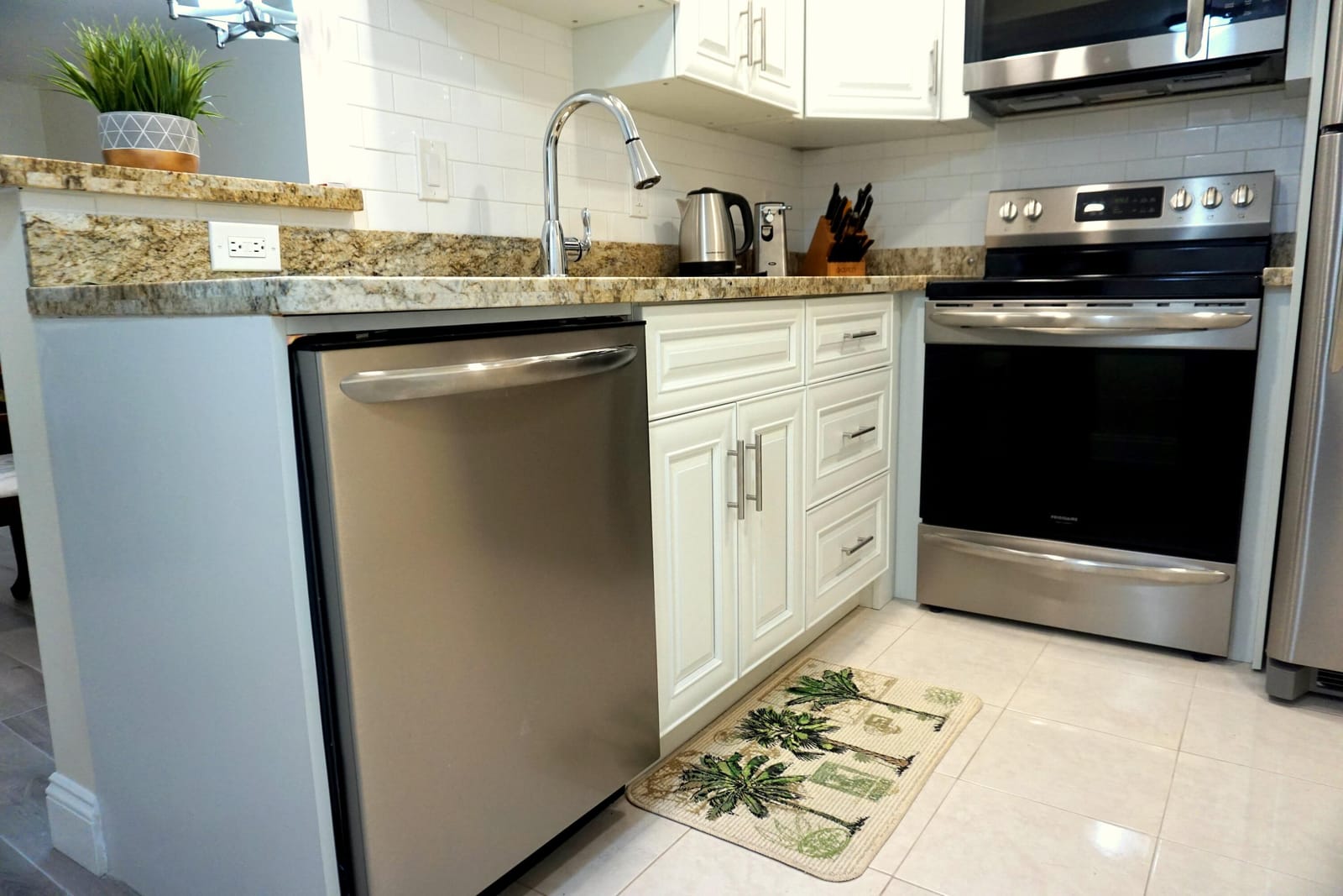 2851 SOMERSET Drive 207, Lauderdale Lakes, FL 33311 photo 3