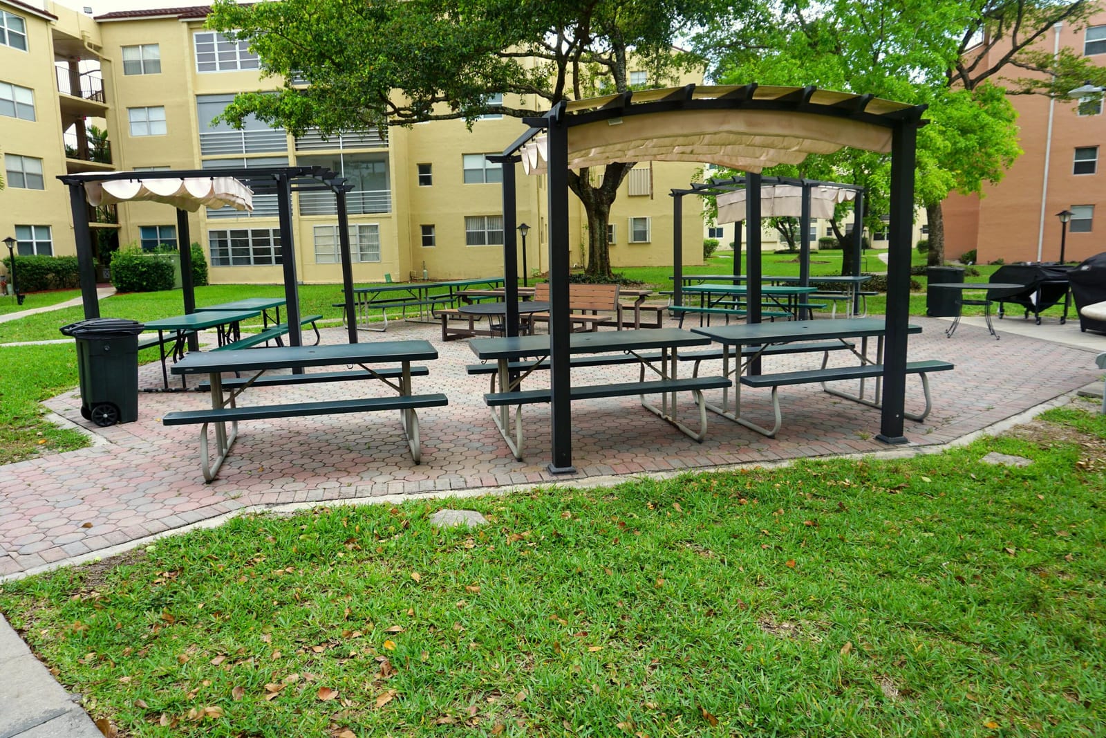 2851 SOMERSET Drive 207, Lauderdale Lakes, FL 33311 photo 28
