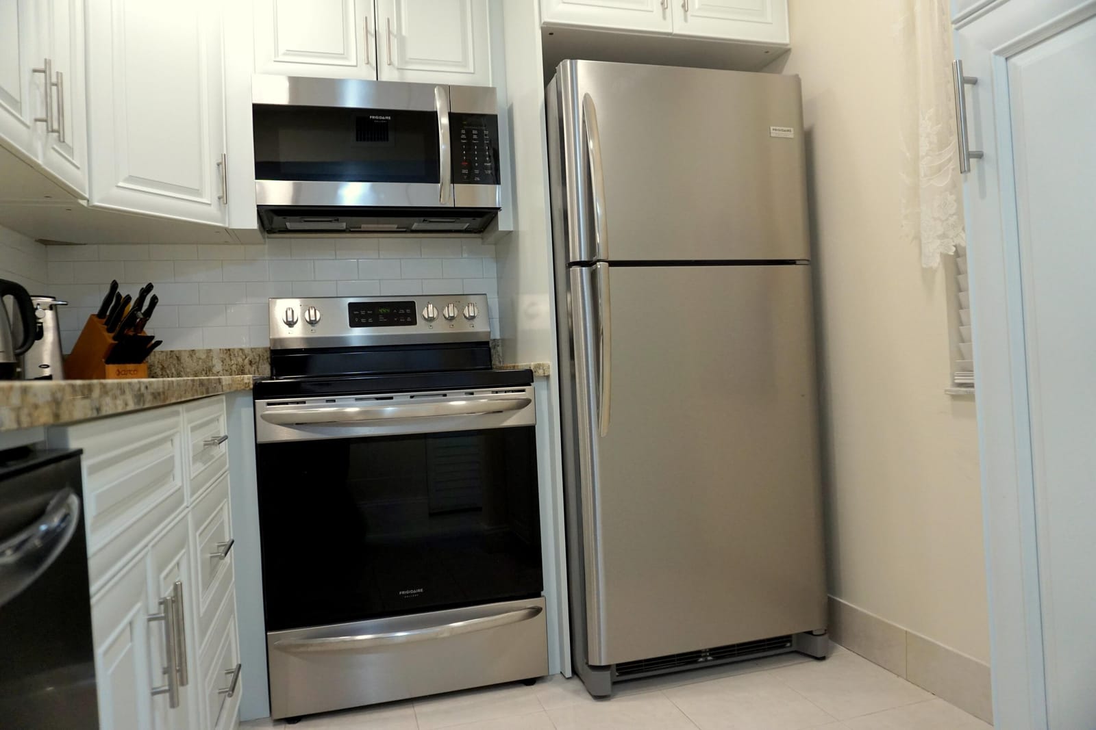 2851 SOMERSET Drive 207, Lauderdale Lakes, FL 33311 photo 4