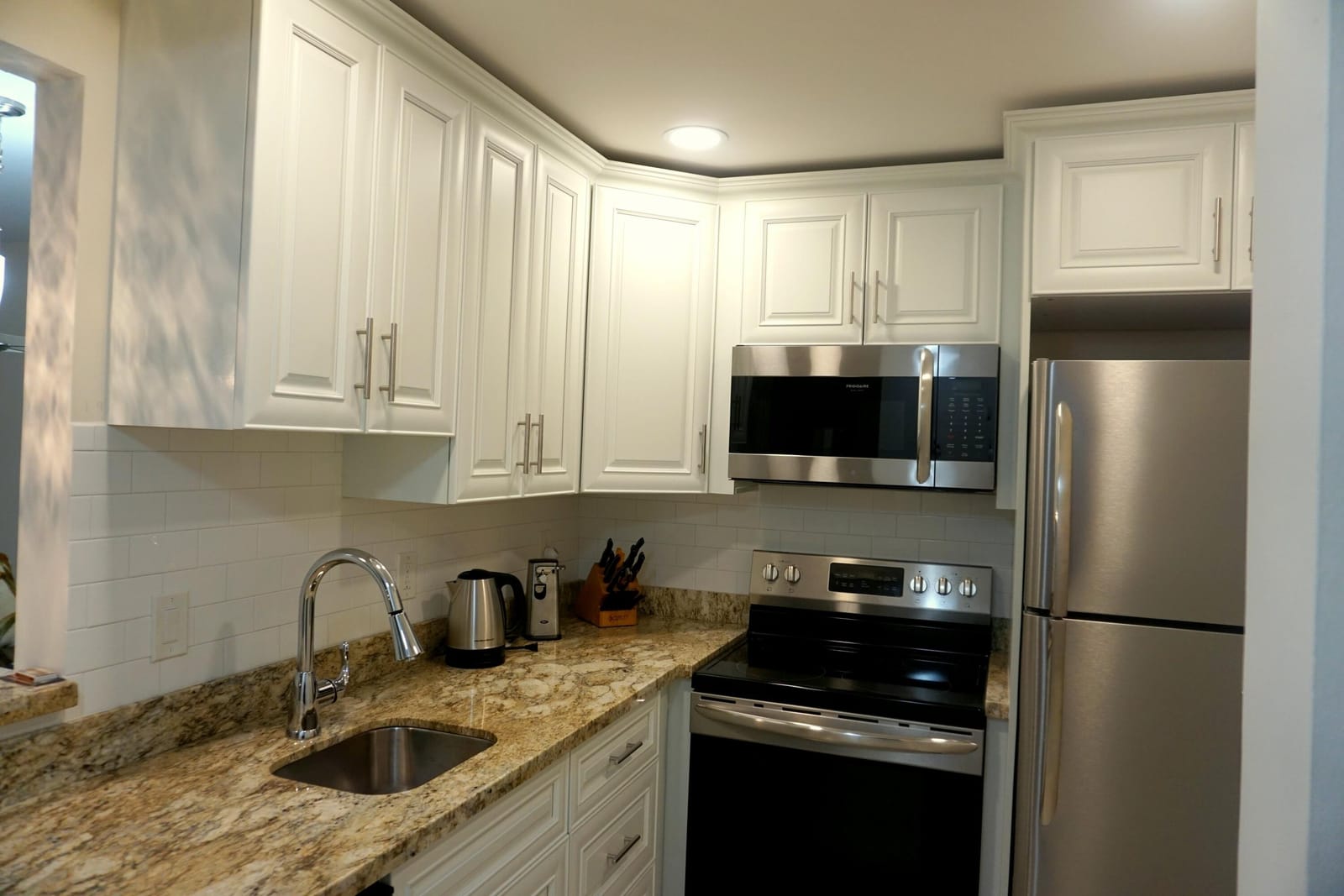 2851 SOMERSET Drive 207, Lauderdale Lakes, FL 33311 photo 6