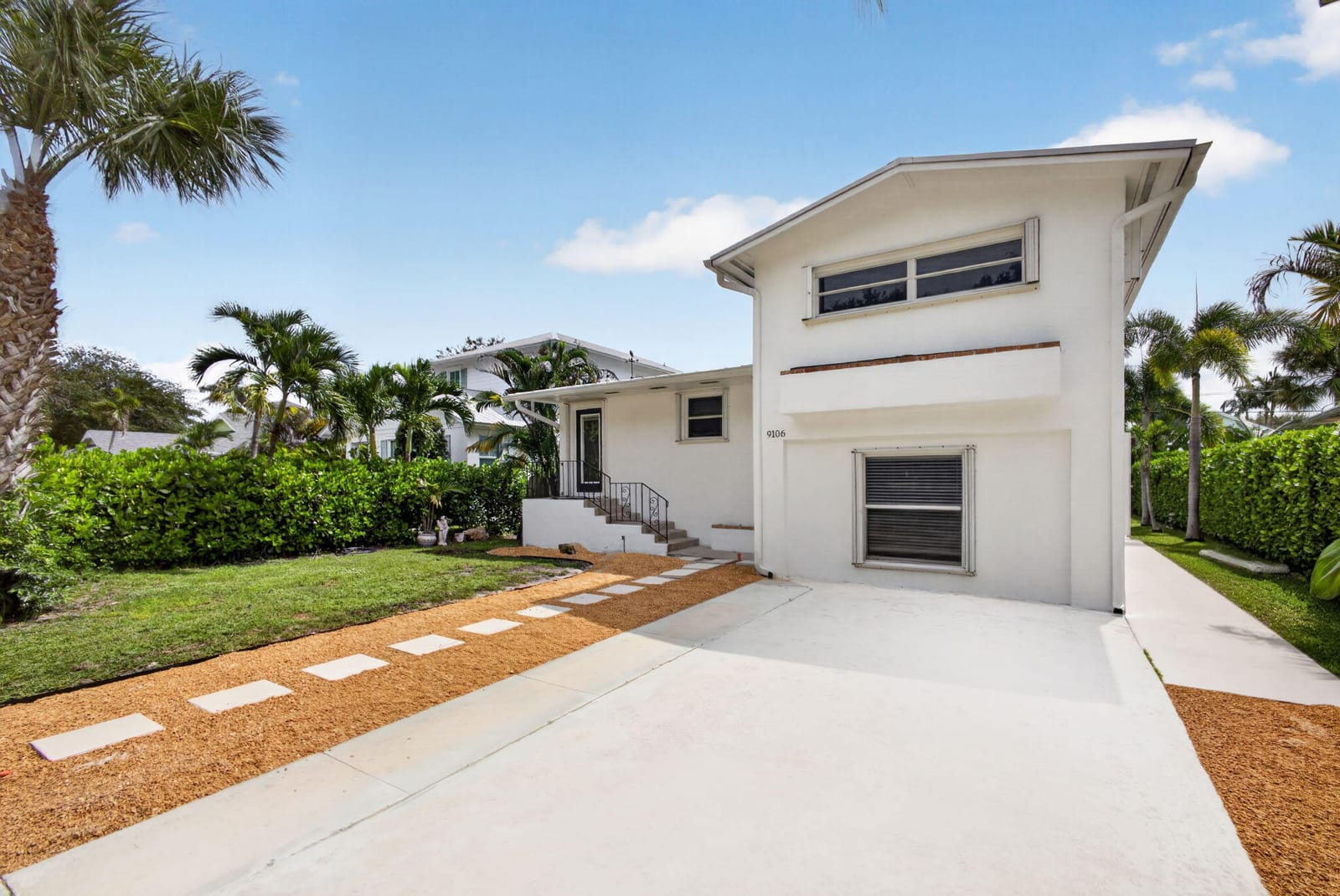 3 bedroom home for sale at 9106 VENUS, Hobe Sound, FL 33455 — $3,600
