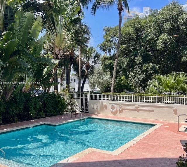 1621 Bay Road 503, Miami Beach, FL 33139 photo 3