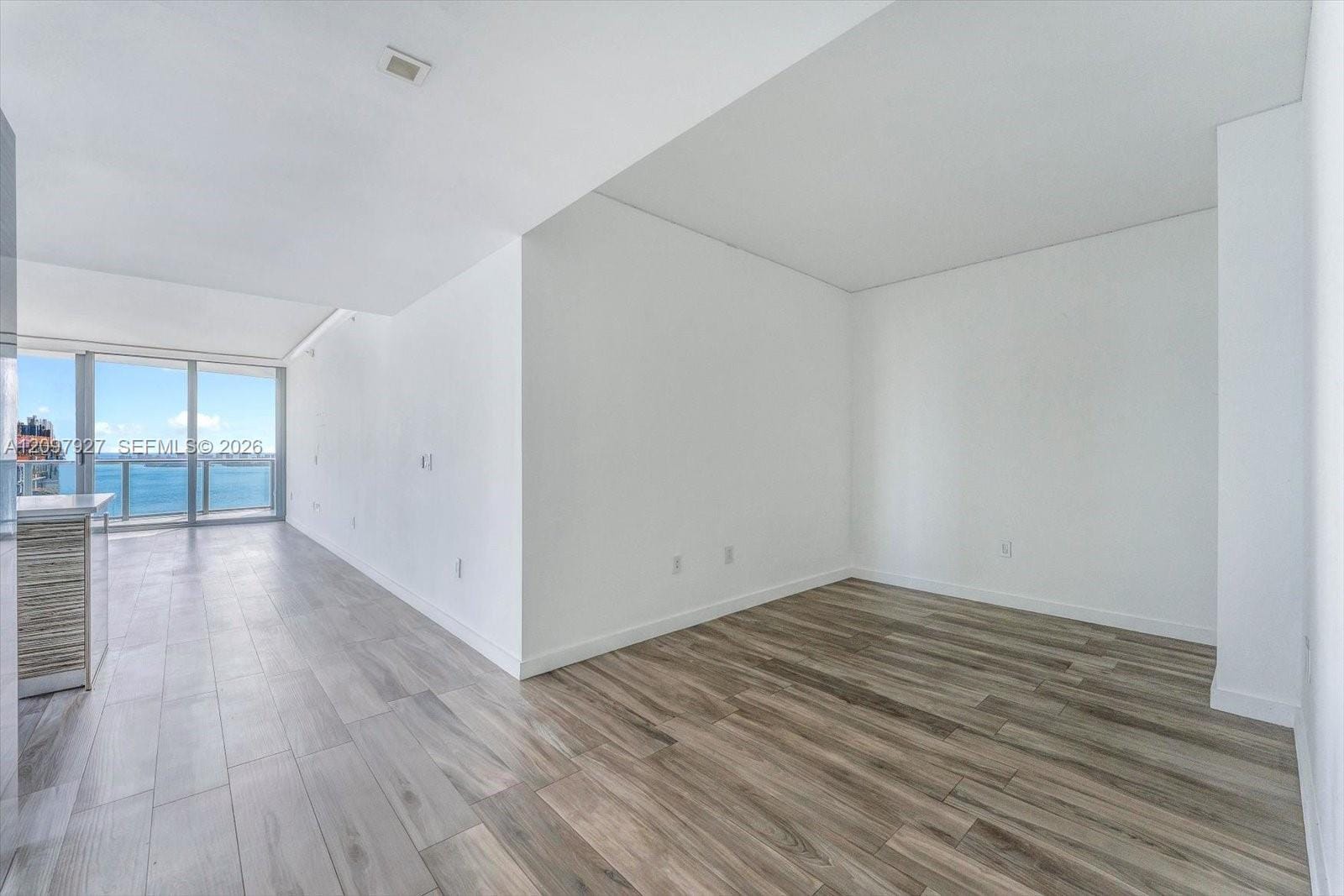 460 NE 28th Street 3301 — photo 10