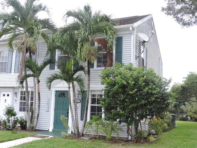 311 Georgian Park Drive, Jupiter, FL 33458