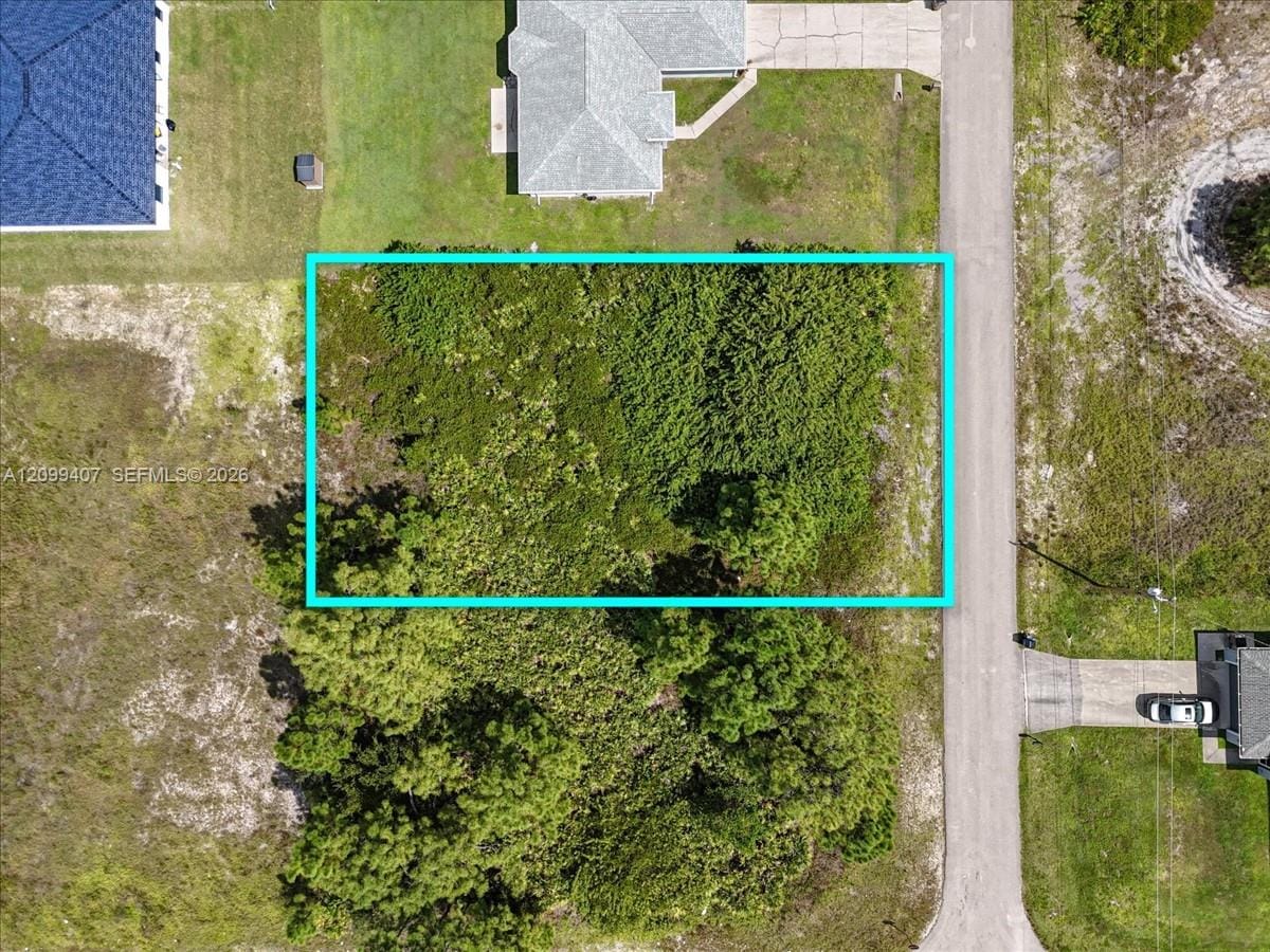 2816 25 Street SW, Lehigh Acres, FL 33976