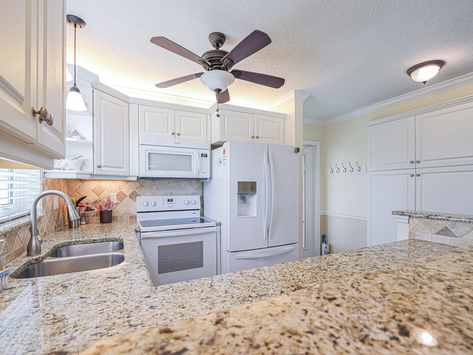 26 PINE ARBOR Lane 201 — photo 4