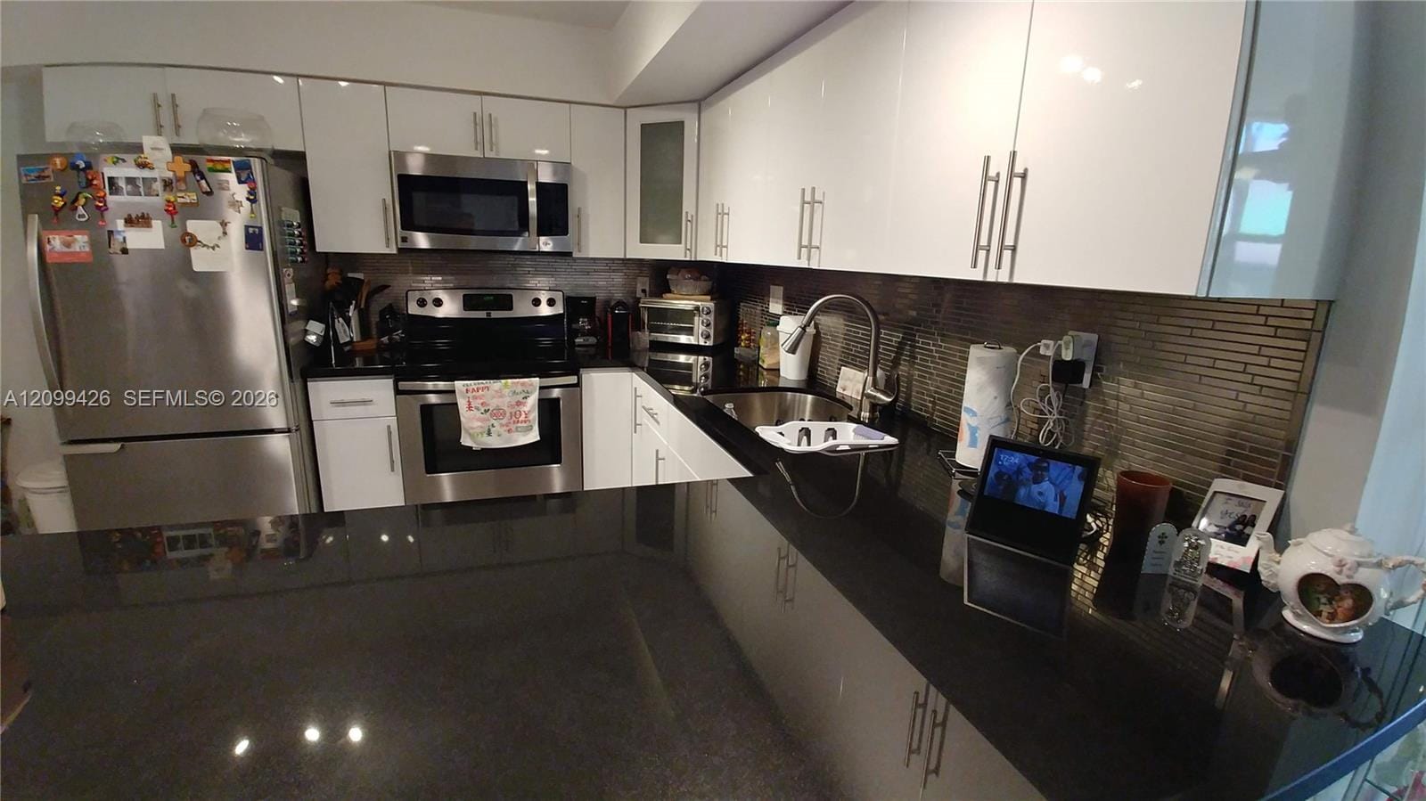 800 Parkview Drive 825, Hallandale Beach, FL 33009 photo 11