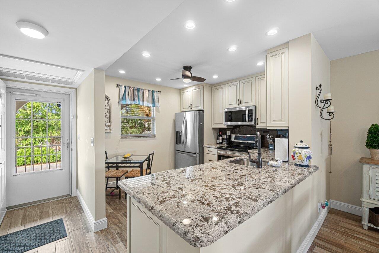 250 NE 20th Street 230 — photo 2