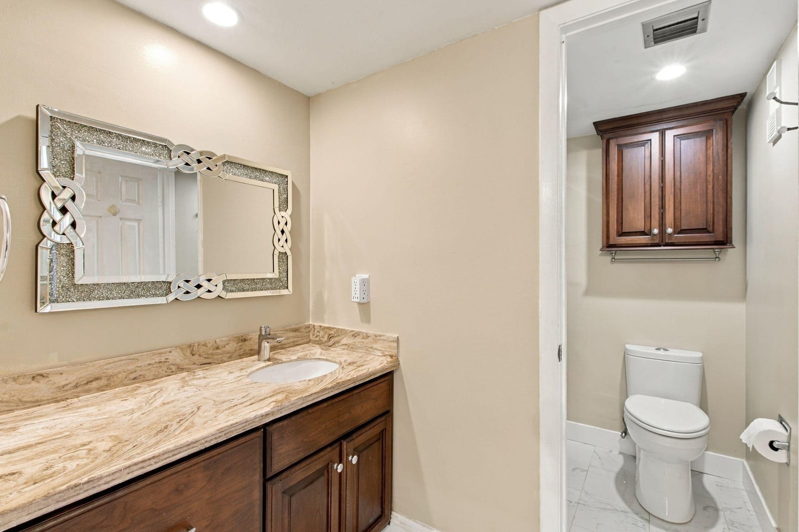 1502 WHITEHALL Drive 305, Davie, FL 33324 photo 13