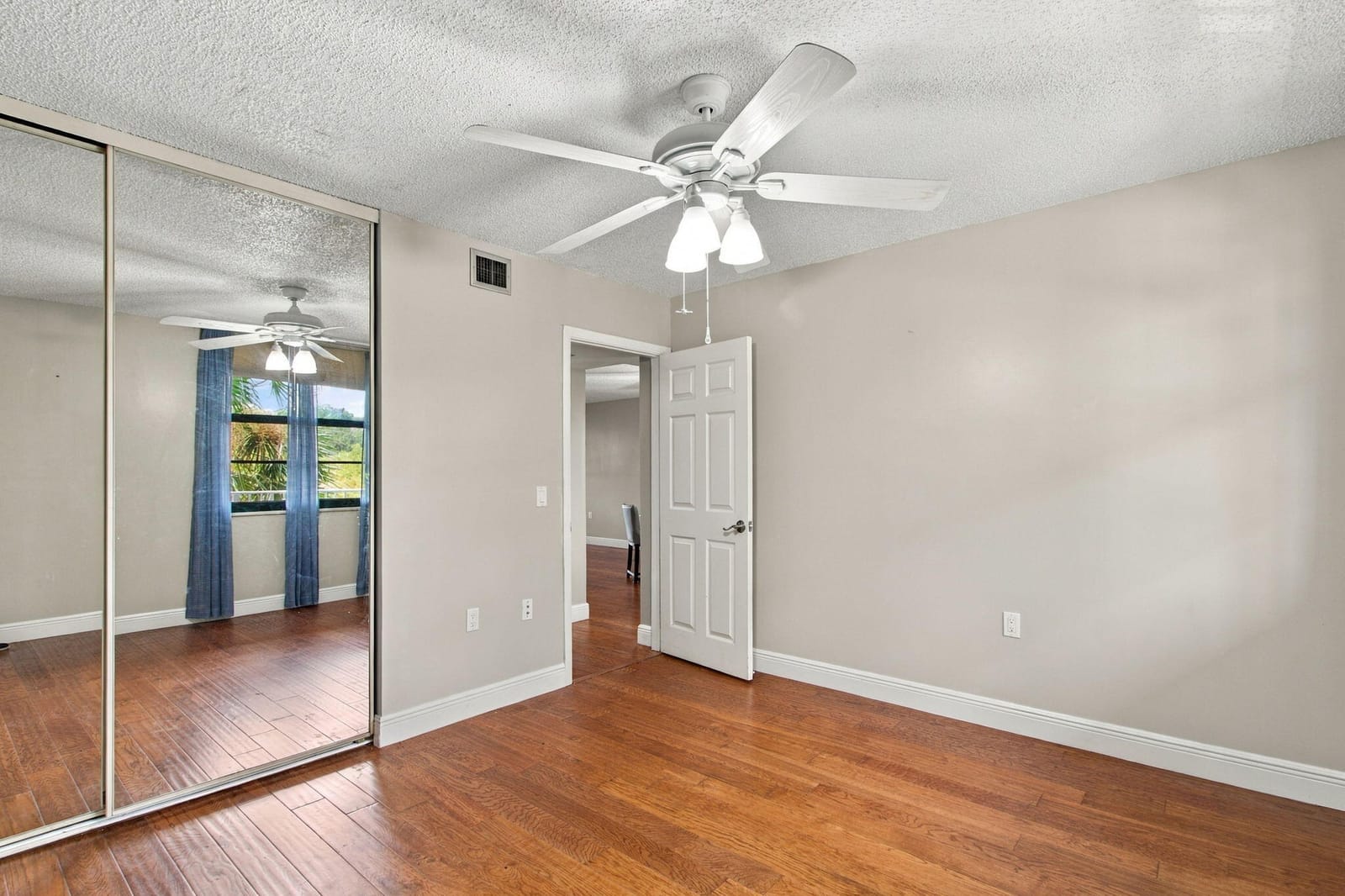 1502 WHITEHALL Drive 305, Davie, FL 33324 photo 17