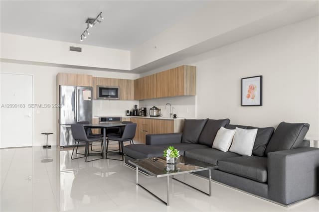2960 NE 207th Street 502, Aventura, FL 33180