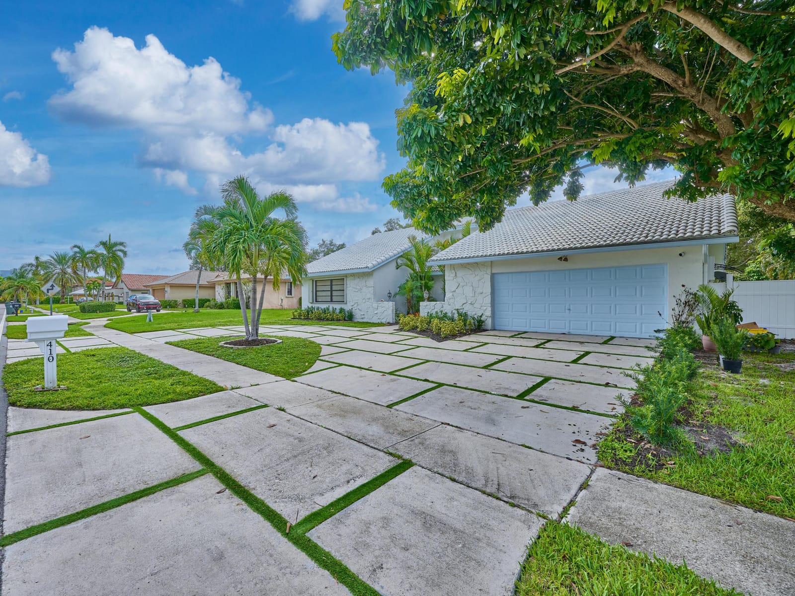 410 NW 53RD Street — photo 8