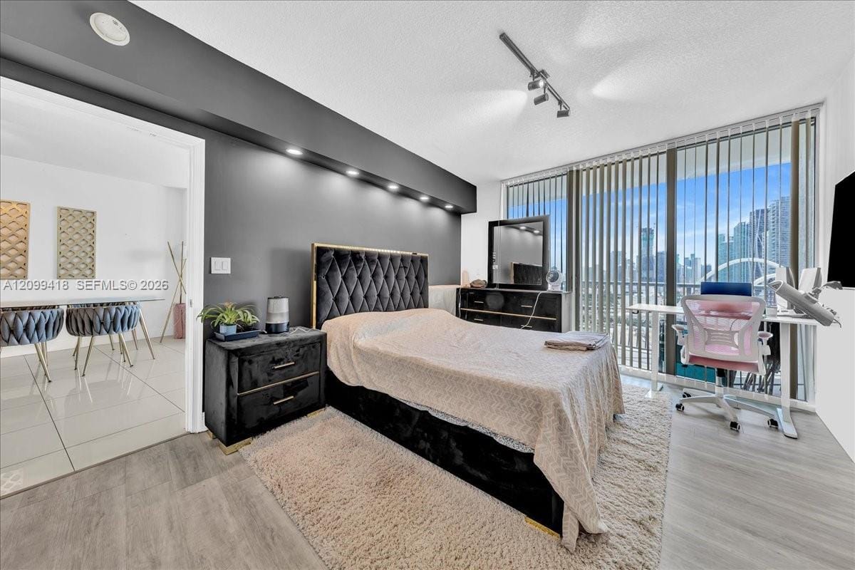 1750 N Bayshore Drive 2510, Miami, FL 33132 photo 15