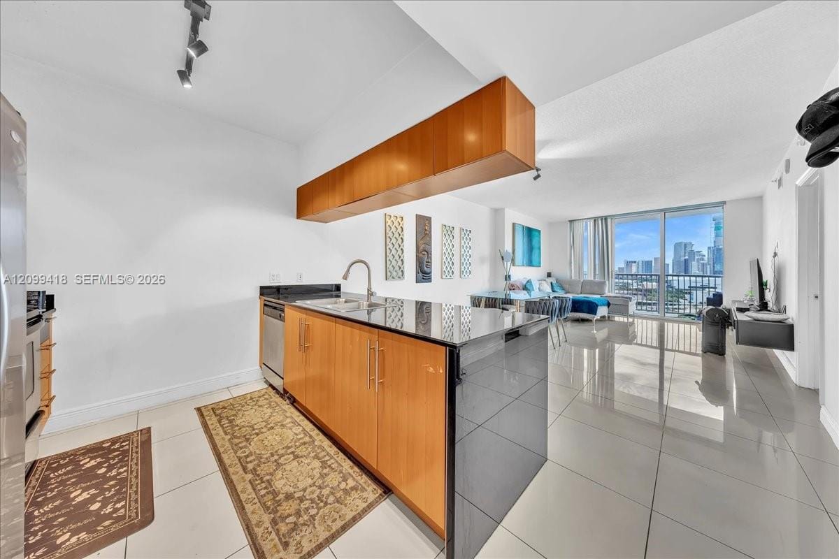 1750 N Bayshore Drive 2510, Miami, FL 33132 photo 3