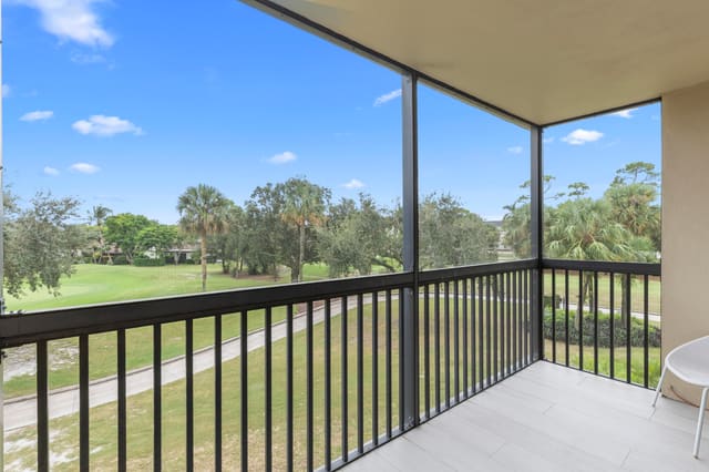 2440 DEER CREEK COUNTRY CLUB Boulevard 307-C, Deerfield Beach, FL 33442