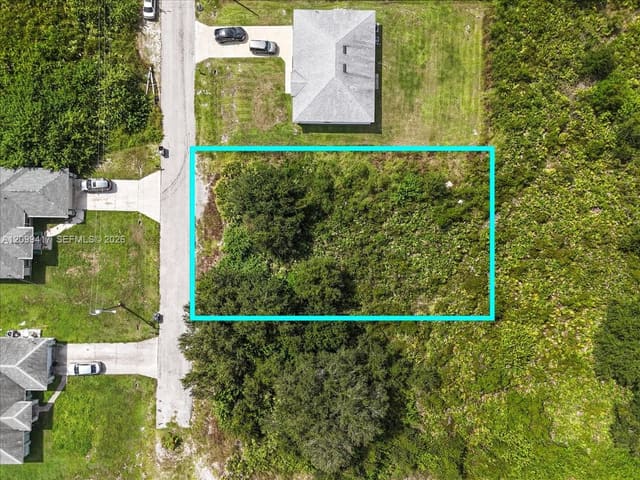 3702 25 Street SW, Lehigh Acres, FL 33976