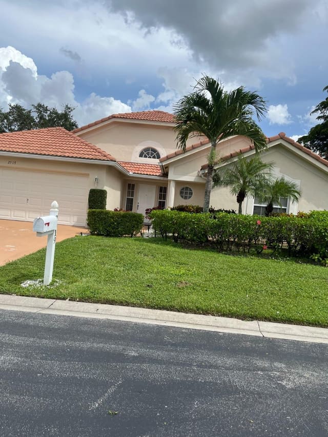 2519 EGRET LAKE Drive, Greenacres, FL 33413