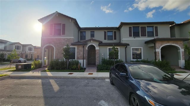 11418 W 34th Court ., Hialeah, FL 33018