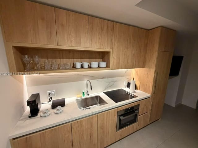 11 NE 6th Street 406, Miami, FL 33132