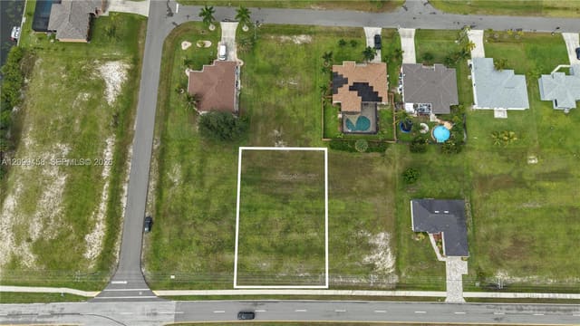 106 El Dorado Boulevard S, Cape Coral, FL 33991