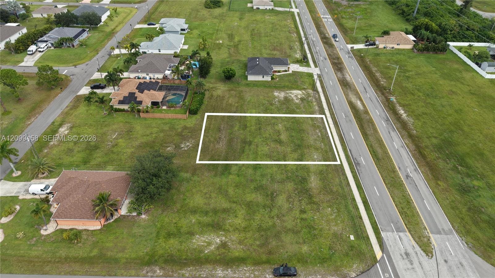 106 El Dorado Boulevard S, Cape Coral, FL 33991 photo 2