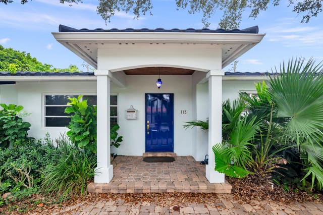 113 GREGORY Place, West Palm Beach, FL 33405