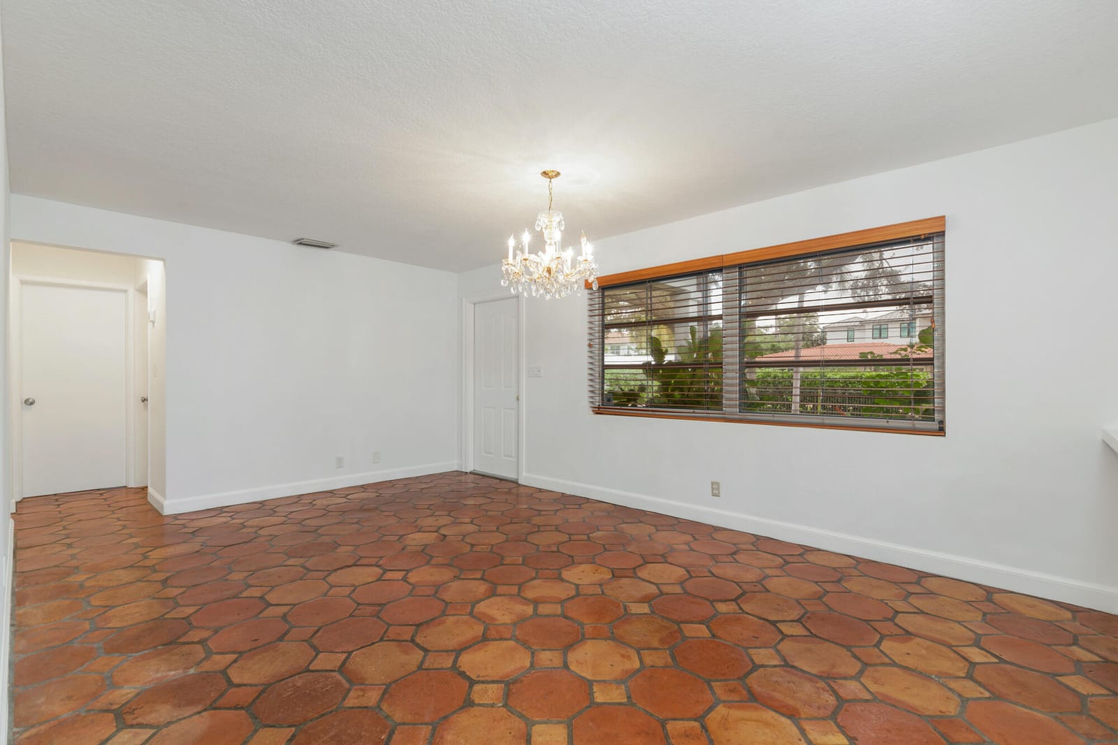 113 GREGORY Place, West Palm Beach, FL 33405 photo 2