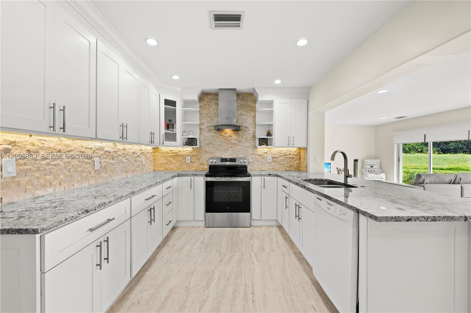 6204 Jacaranda Circle, Tamarac, FL 33319 photo 19