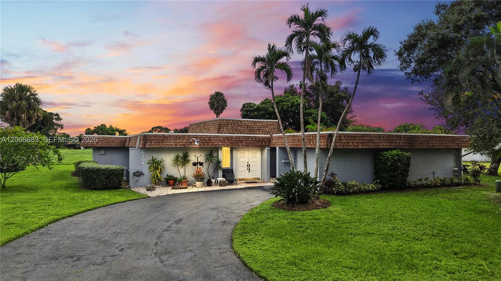 6204 Jacaranda Circle, Tamarac, FL 33319