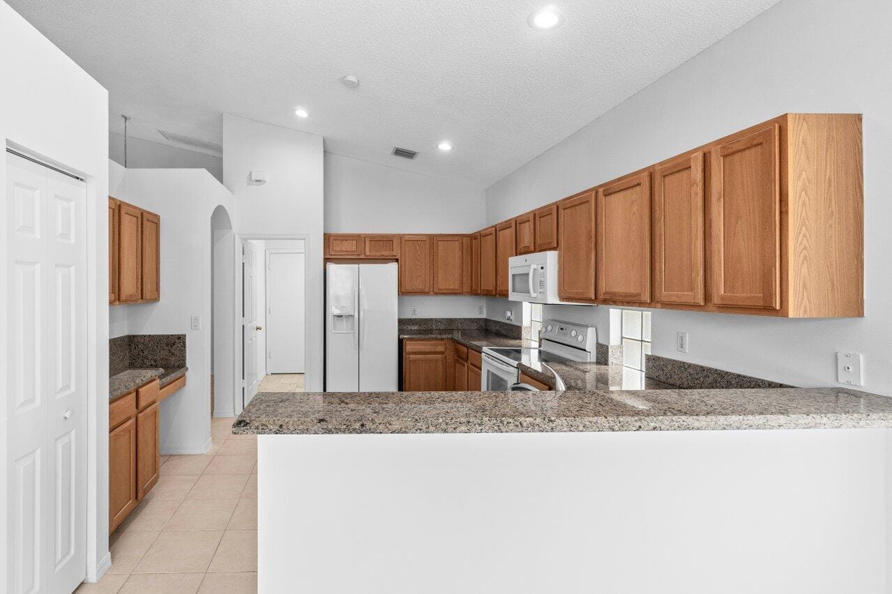 9193 Cove Point Circle, Boynton Beach, FL 33472 photo 14