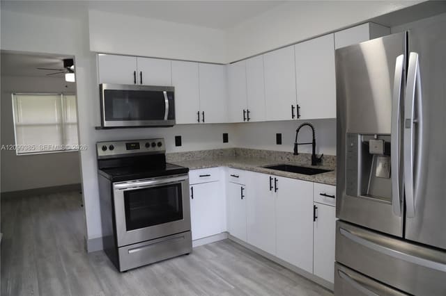 410 SW 9th Avenue 1E, Hallandale Beach, FL 33009
